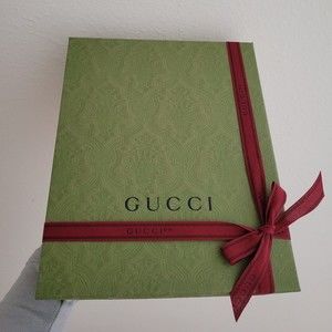 Meet your Posher, Daphne